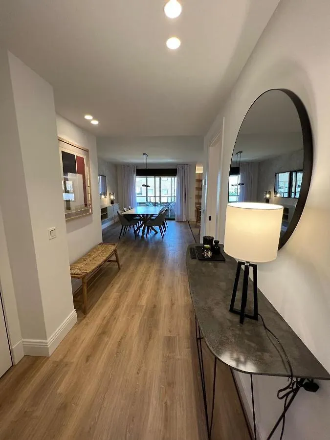 Donoso Cortes & Free Parking By Ele Apartments Malaga Spain