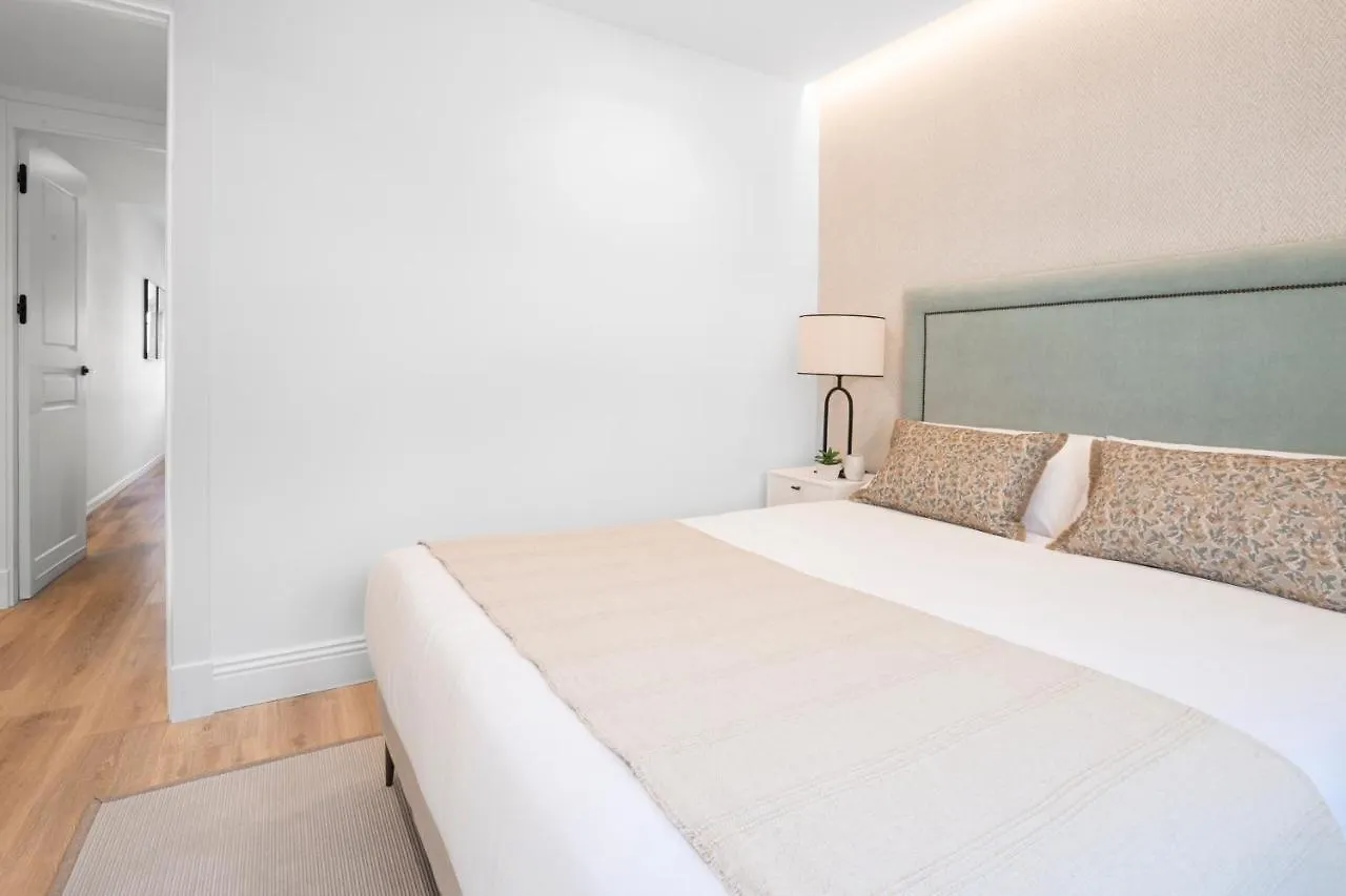 Donoso Cortes & Free Parking By Ele Apartments Malaga