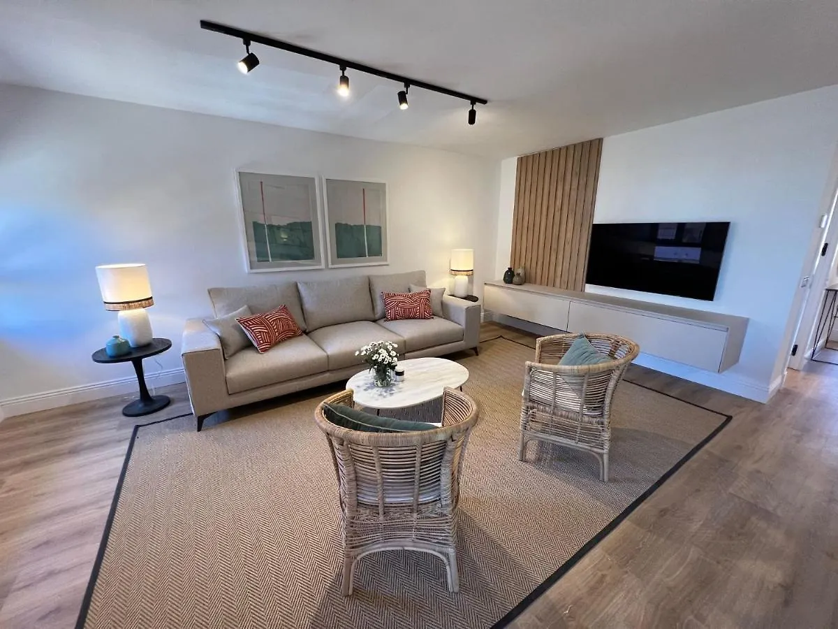 Donoso Cortes & Free Parking By Ele Apartments Malaga Spain